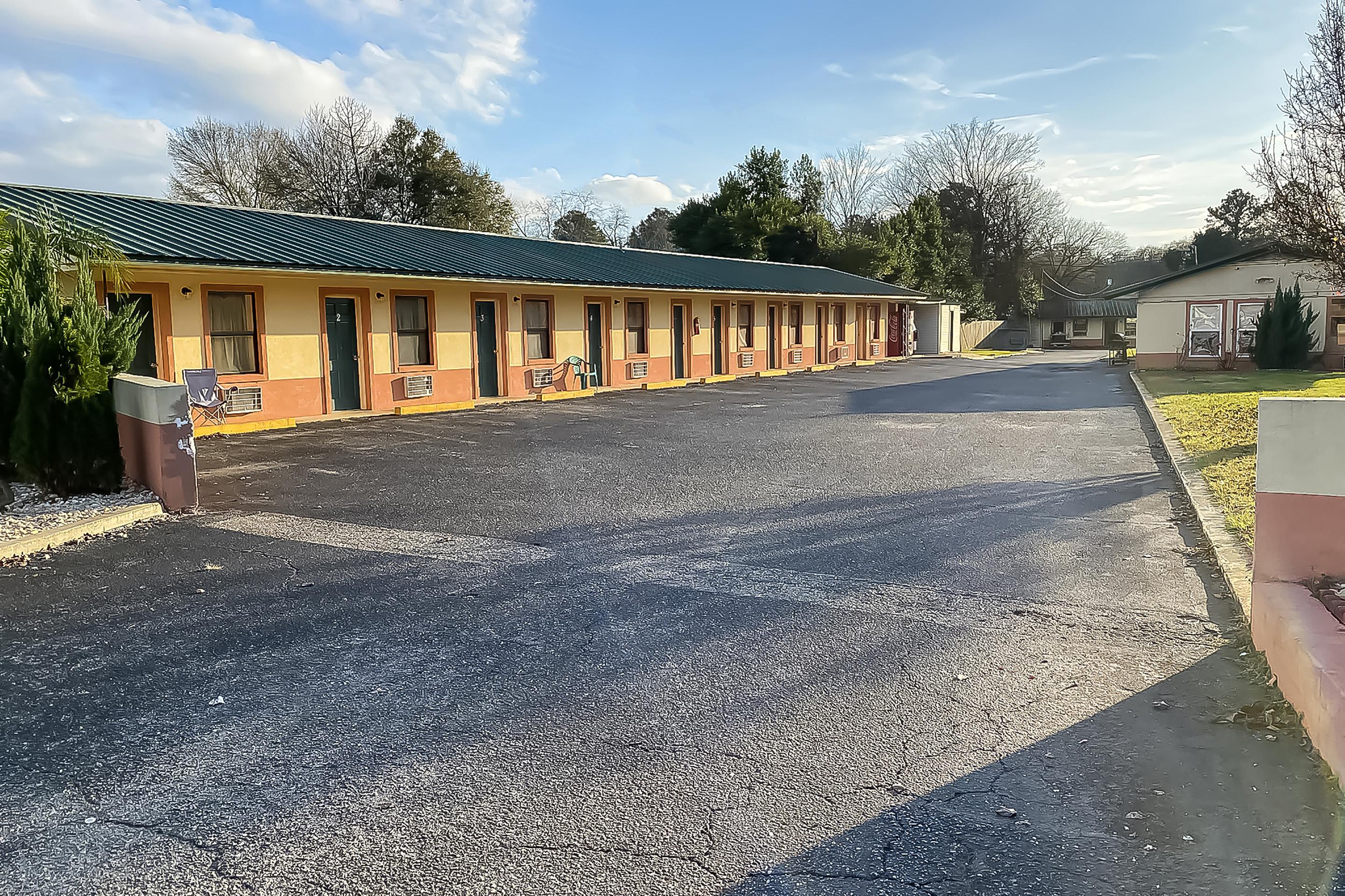 Hotel O Tallassee Hwy 14 エクステリア 写真