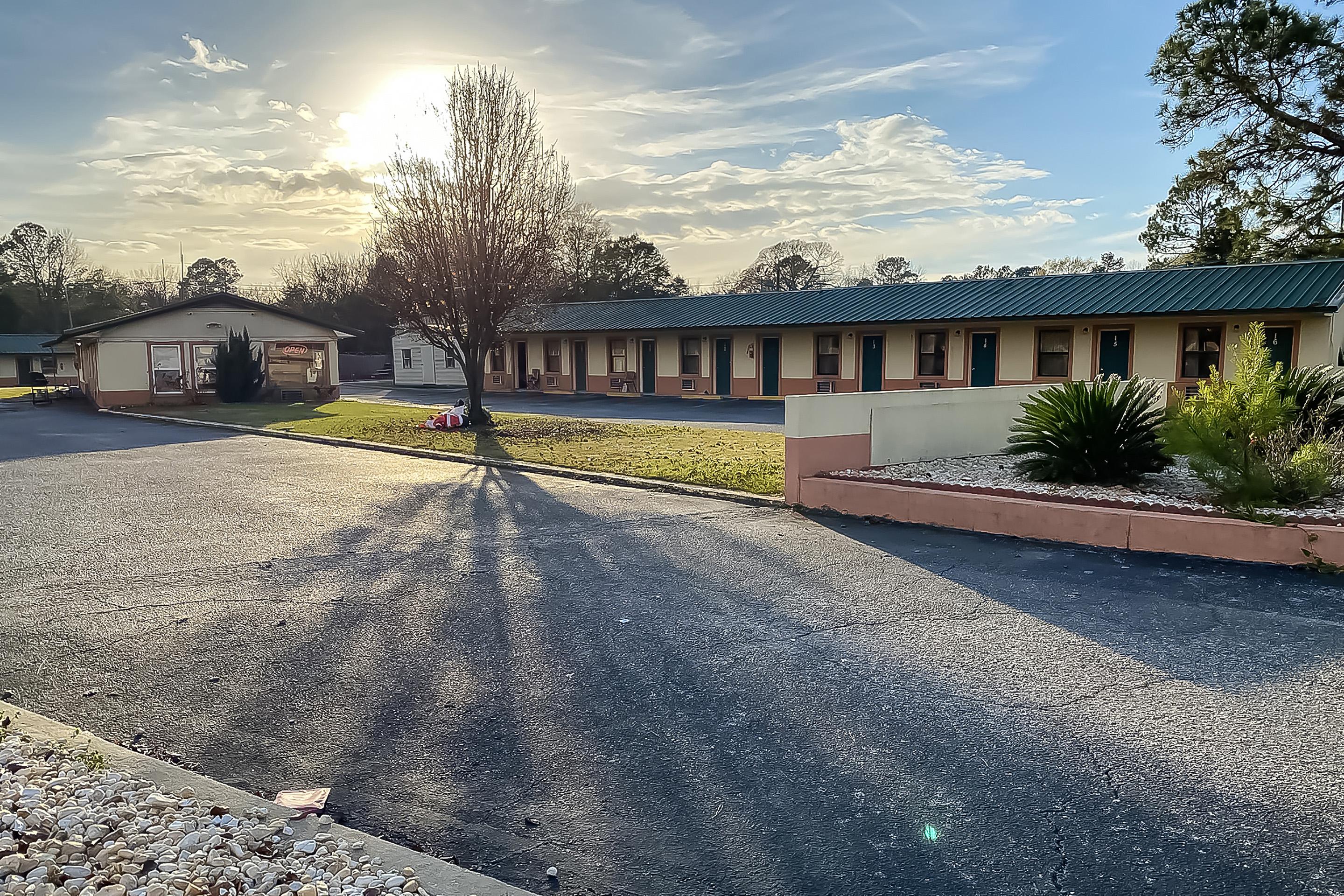 Hotel O Tallassee Hwy 14 エクステリア 写真
